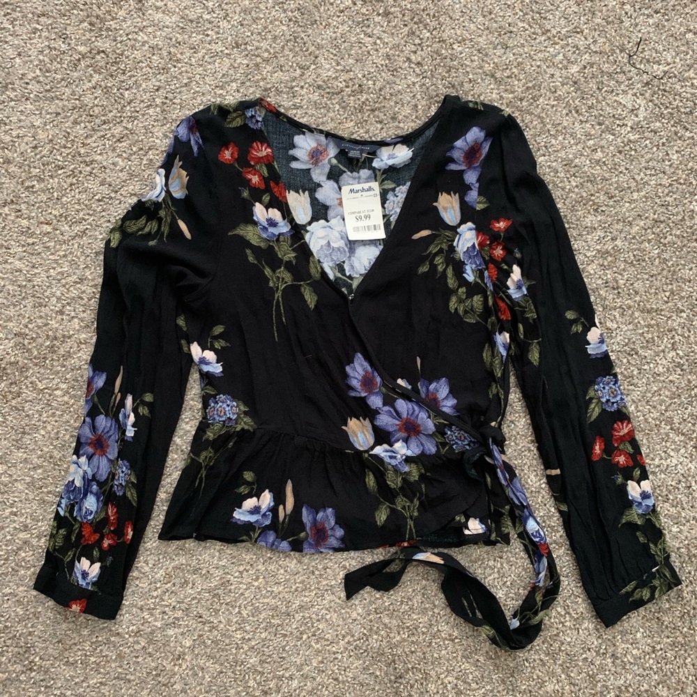 American Eagle tie top